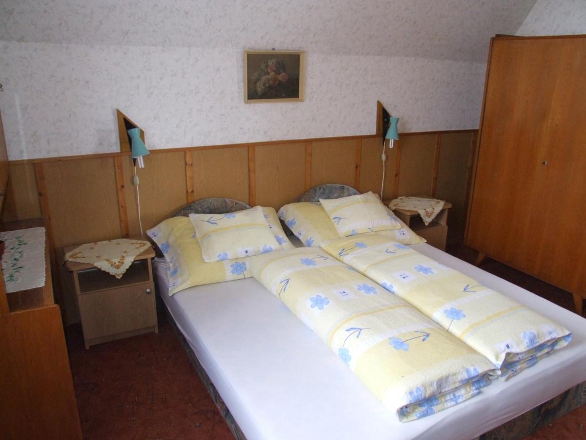 Revesz Vendeghaz Hotel Harkany Room photo