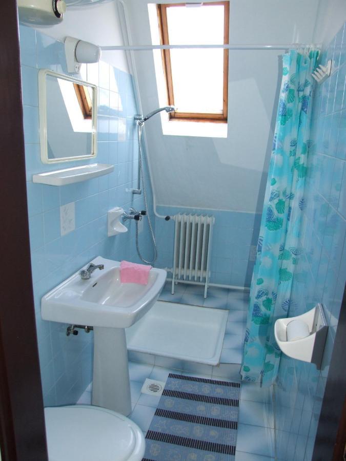 Revesz Vendeghaz Hotel Harkany Room photo